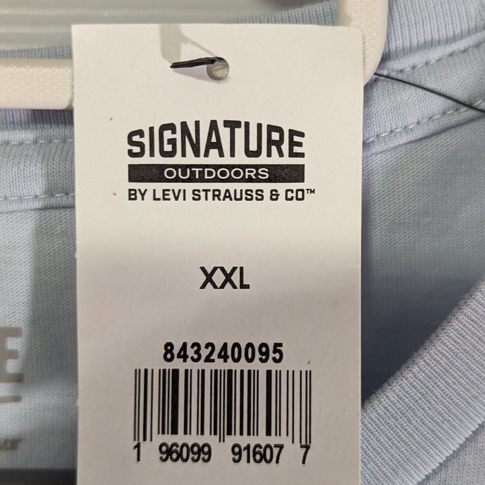 Signature by Levi Strauss Outdoors T-shirt NWT - Picture 3 of 10